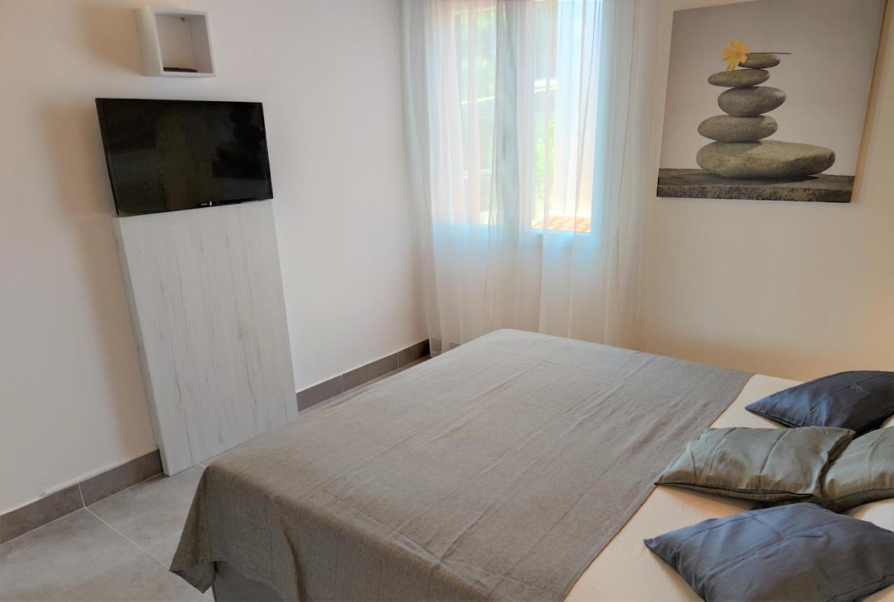 Apartments Rak Βις Εξωτερικό φωτογραφία
