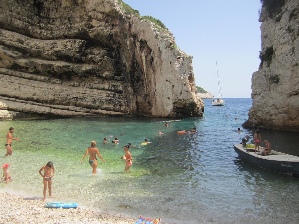 Apartments Rak Βις Εξωτερικό φωτογραφία
